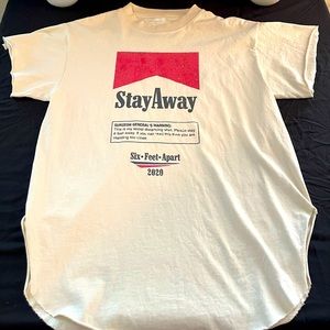 Stay Away Side Slit T-shirt, size Womens med